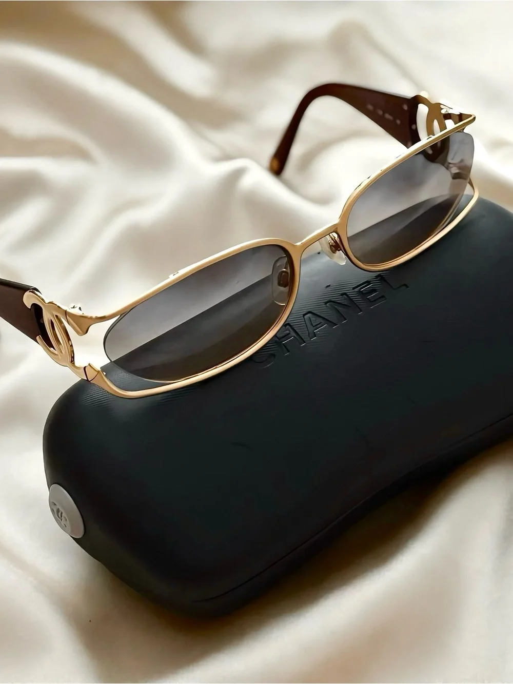 AUTHENTIC VINTAGE CHANEL 4023 C.138 VINTAGE RIMLESS GRADIENT CC LOGO SUNGLASSES